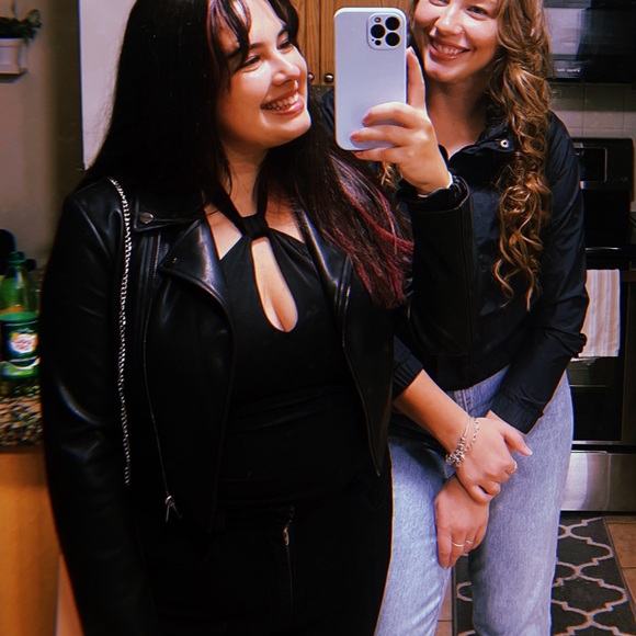 Elegant Black Halter Top Dynamite Going Out Top - Picture 4 of 4